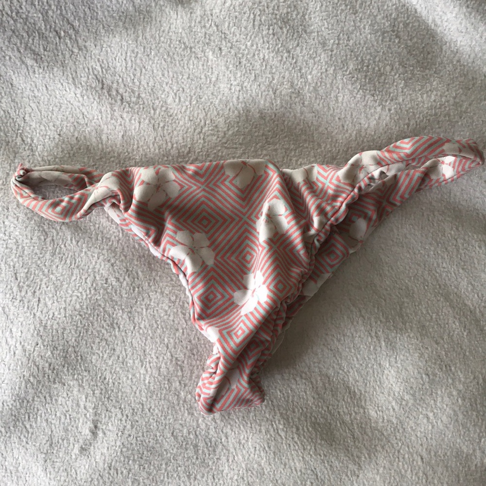Posh Pua bikini bottoms